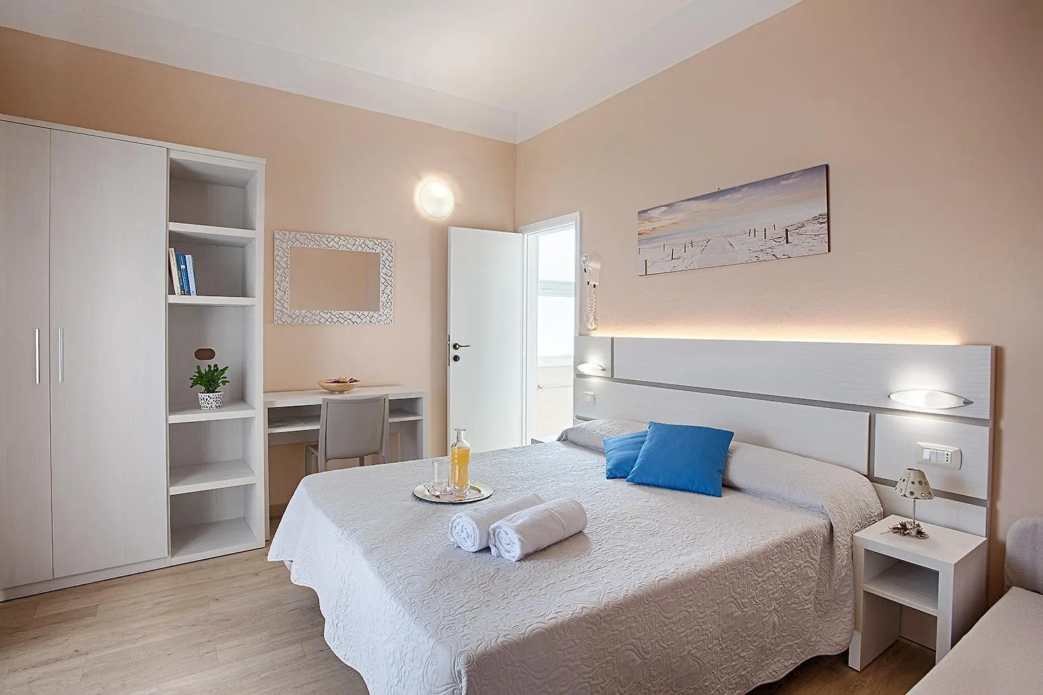 Hotel Barca D'Oro Bellaria-Igea Marina 3*,