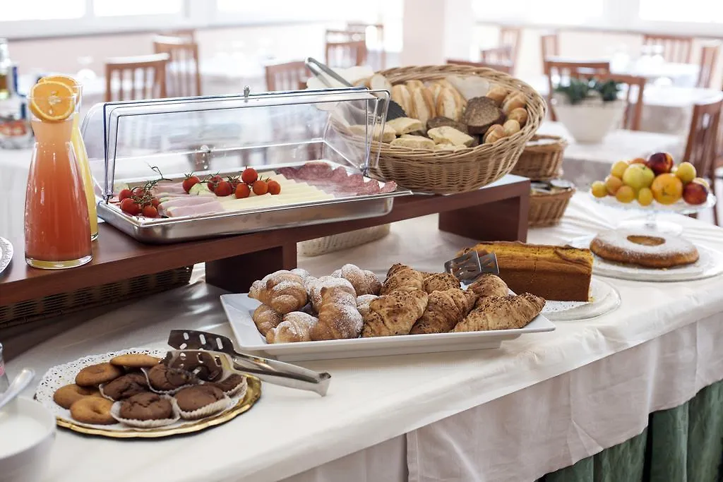Hotel Barca D'Oro Bellaria-Igea Marina 3*,