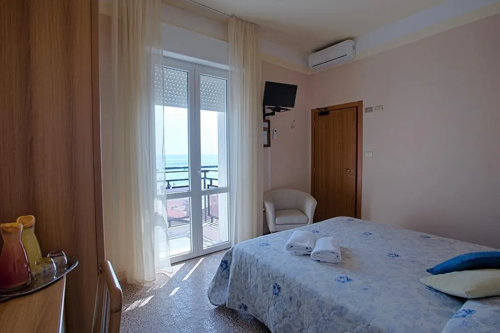Hotel Barca D'Oro Bellaria-Igea Marina 3*,