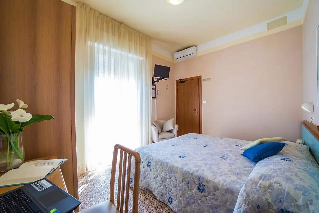 Hotel Barca D'Oro Bellaria-Igea Marina 3*,